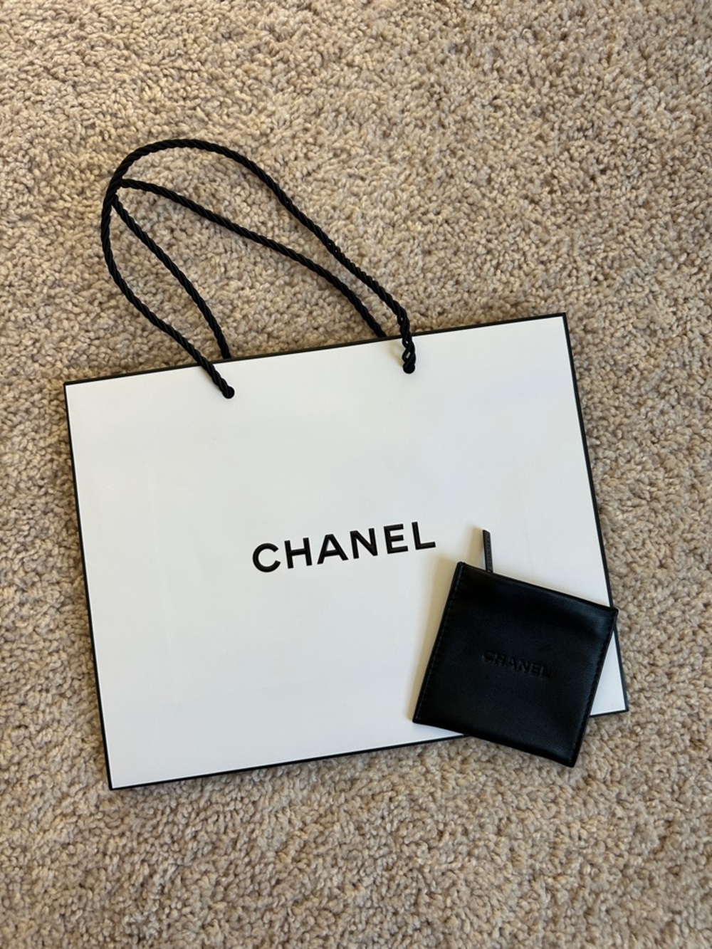 Chanel jewelry pouch - Picture 3 of 13
